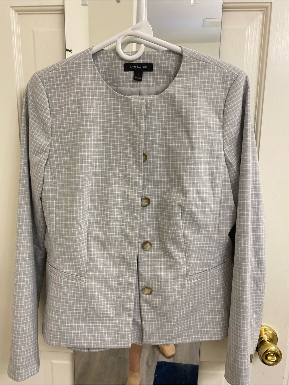 Ann Taylor Light Gray Checked Round-Neck Button Jacket